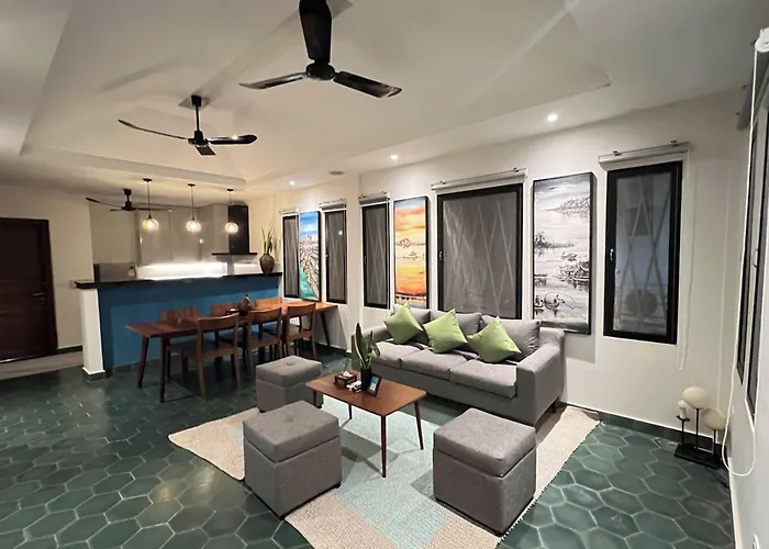 Baahu Villa- 3*