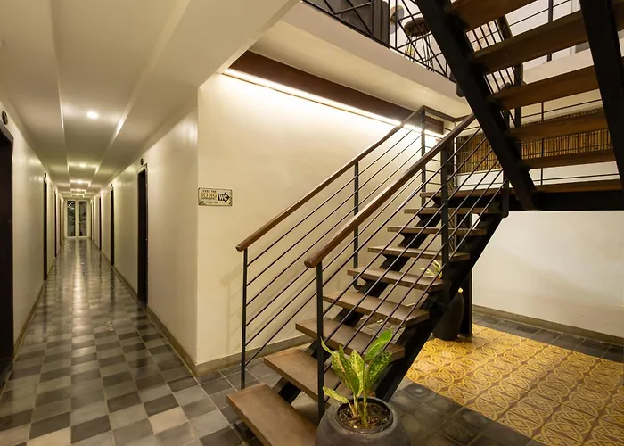 Hotel Baahu Villa- 3*