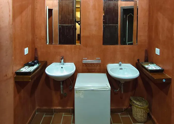 Baahu Villa- 3*
